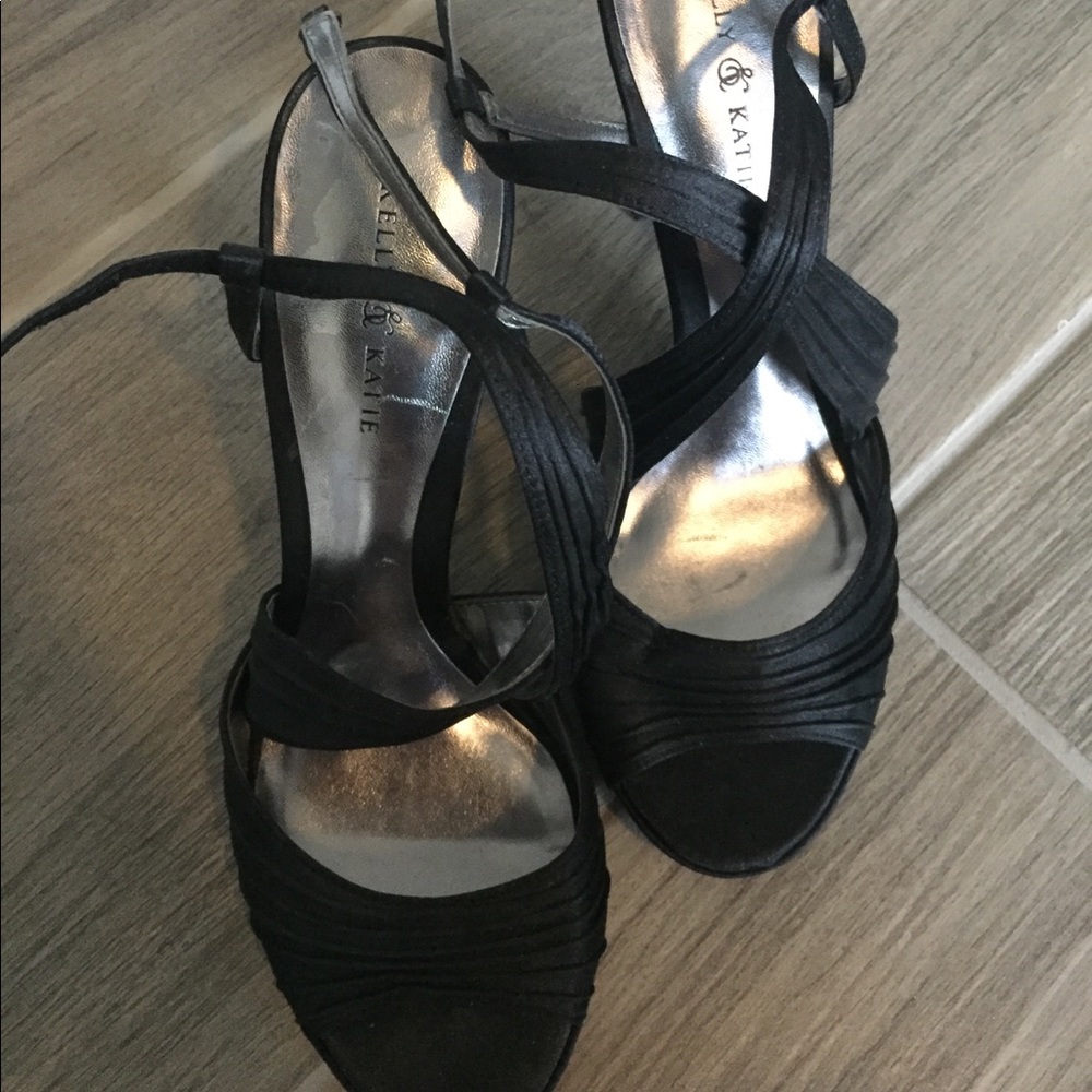 Kelly & Kate Black Satin Shoes - Sz 7.5